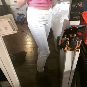 H&M WHITE JEANS🌼🌼 SIZE 28